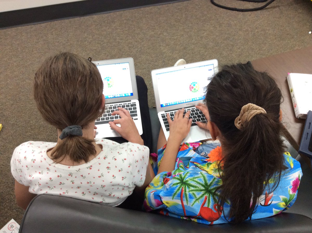cmattsteacher's tweet photo. Design 7 kiddos are being Web designers today! We learned about real-life portfolios, and now they are setting up their own to show off their mad Design skillz for grades 7-9. 😁#SeventhGradeRocks #NJHPride https://t.co/1GW6lpPVC2