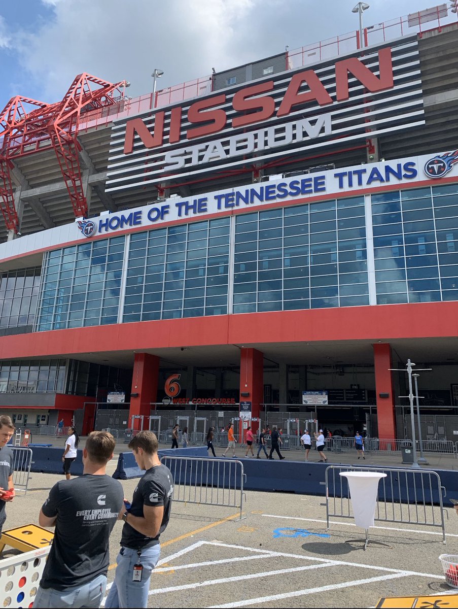 mcbrooks1972's tweet photo. Bout to sit out here in this sun and meditate.....   @Stairwayto7even @grunge777 @BrieThiele @steelers @Tomlin_Sense @thatkorreababy @NFL @WSMV @EvilMikeTomlin @Titans @BIGJOEONTHEGO https://t.co/1cgsR2ayDk