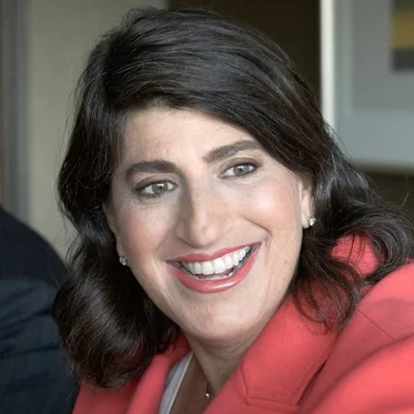We celebrate #Baruch Alumna Lara Abrash who made it on the 2019 @CrainsNewYork 'Notable Women in Accounting & Consulting' list! Congratulations 🙌
Read more about Lara here: bit.ly/2ozhBFa

#BaruchPride #ZicklinSchoolOfBusiness #CrainsNY #Deloitte #CEO