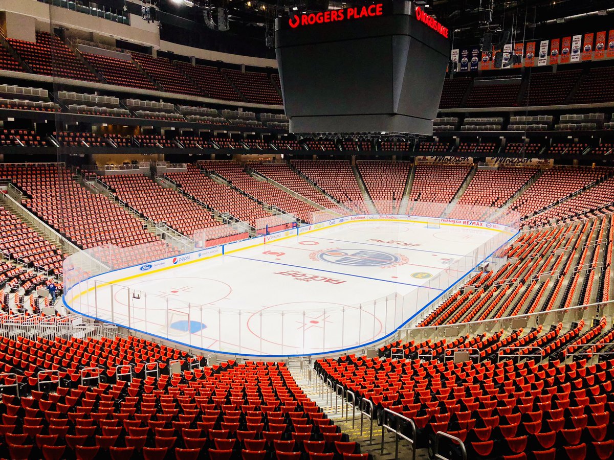 LouDeBrusk's tweet photo. Quiet before the start. Let’s get this season started! @EdmontonOilers vs @Canucks on @Sportsnet tonight. Gametime 8pm MT. https://t.co/c2pKeA4FUV
