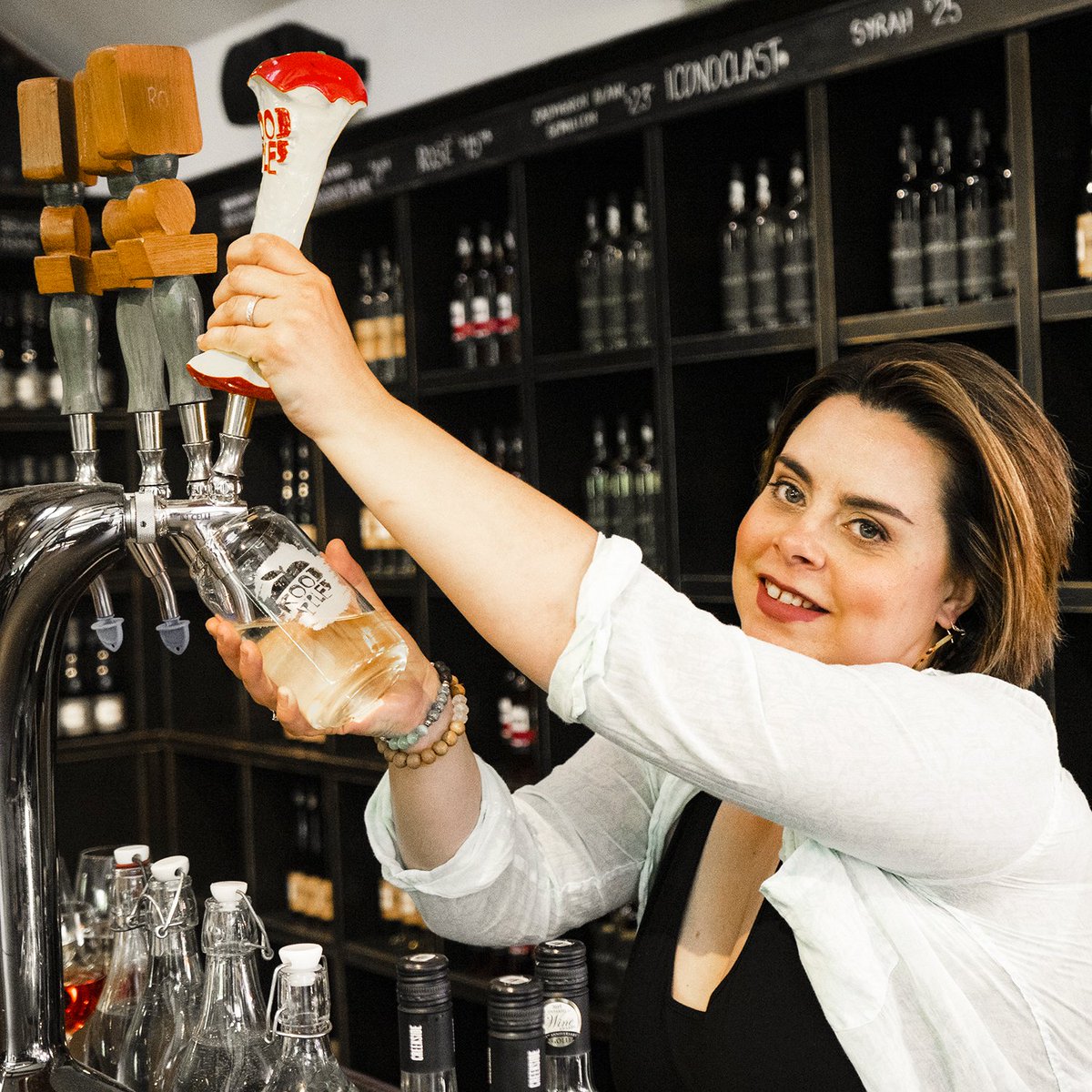 RoodApples's tweet photo. Yvonne is our talented #Cidermaster here at #Creekside. She makes our #RoodApplesCider and small-batch ciders. Come try her works of art at our retail store in Jordan, Ontario. https://t.co/IX2gaa0kGQ