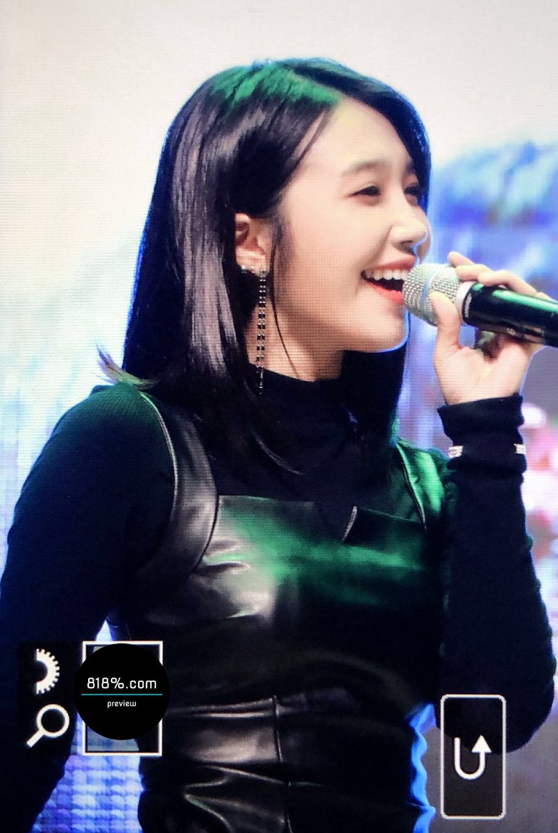 818com1's tweet photo. 191002 경희대학교 축제 프리뷰 #Apink #에이핑크 #정은지 (@Apinkjej )

미소가 너무 예뻐서 눈물 나ㅠㅠ https://t.co/3lGfxPGiFC