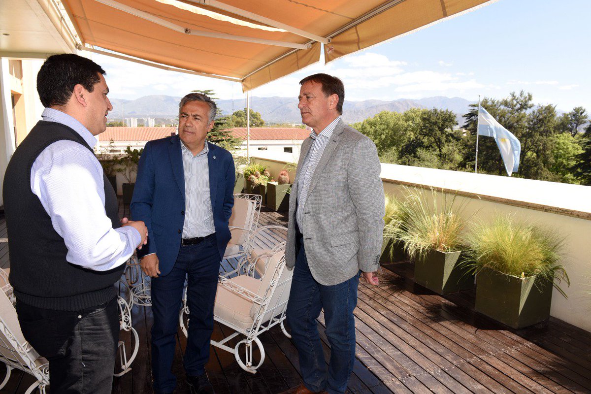 alfredocornejo's tweet photo. Junto con @rodysuarez recibimos a @Juanojeda84, Intendente electo de Malargüe, con quien realizamos un balance de las elecciones y proyectamos el trabajo a futuro para ese departamento. https://t.co/liUgx9aQjy