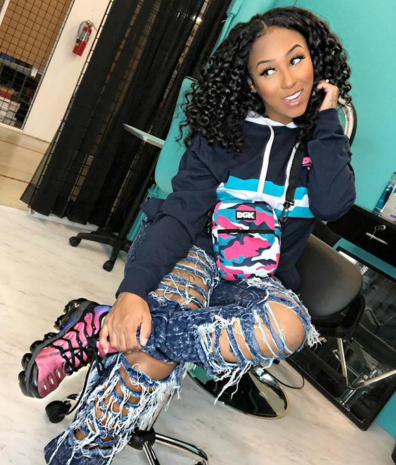 @trillasskaego At @kaesvanity salon 💇🏽 This comfy top and cute bag is from @dgk jeans from @ownurstyle2<a class="tags" target="_blank" title="On Twitter" href="/?out=eyJ0eXAiOiJKV1QiLCJhbGciOiJIUzUxMiJ9.eyJpYXQiOjE3MjM5NjUwNDcsImlzcyI6InR3cG9ybnN0YXJzLmNvbSIsIm5iZiI6MTcyMzk2NTA0NywiZXhwIjoxNzU1NTAxMDQ3LCJyZWRpcmVjdF91cmwiOiJodHRwczovL3R3aXR0ZXIuY29tL3RyaWxsYXNza2FlZ28ifQ.J38lVwA__Xw_-8k1-d20ZFAIC8lq6cpsnt8u6bslfq6RuhE2g0qf6aJSYgSGVaE63P1Usgwx83Z6D6sg5ysZUg">@trillasskaego</a><a class="tags" target="_blank" title="On Twitter" href="/?out=eyJ0eXAiOiJKV1QiLCJhbGciOiJIUzUxMiJ9.eyJpYXQiOjE3MjM5NjUwNDcsImlzcyI6InR3cG9ybnN0YXJzLmNvbSIsIm5iZiI6MTcyMzk2NTA0NywiZXhwIjoxNzU1NTAxMDQ3LCJyZWRpcmVjdF91cmwiOiJodHRwczovL3R3aXR0ZXIuY29tL2thZXN2YW5pdHkifQ.BsbEgpPcdf57DexTcRtNy0vT8MP3zZby43SriEX3owzAwsxMx-QEcvAqwQJdFWzM71-bcfGl8O84LGxBJXpPWA">@kaesvanity</a><a href="/tag/ad"class="tags"><span>#ad</span></a>