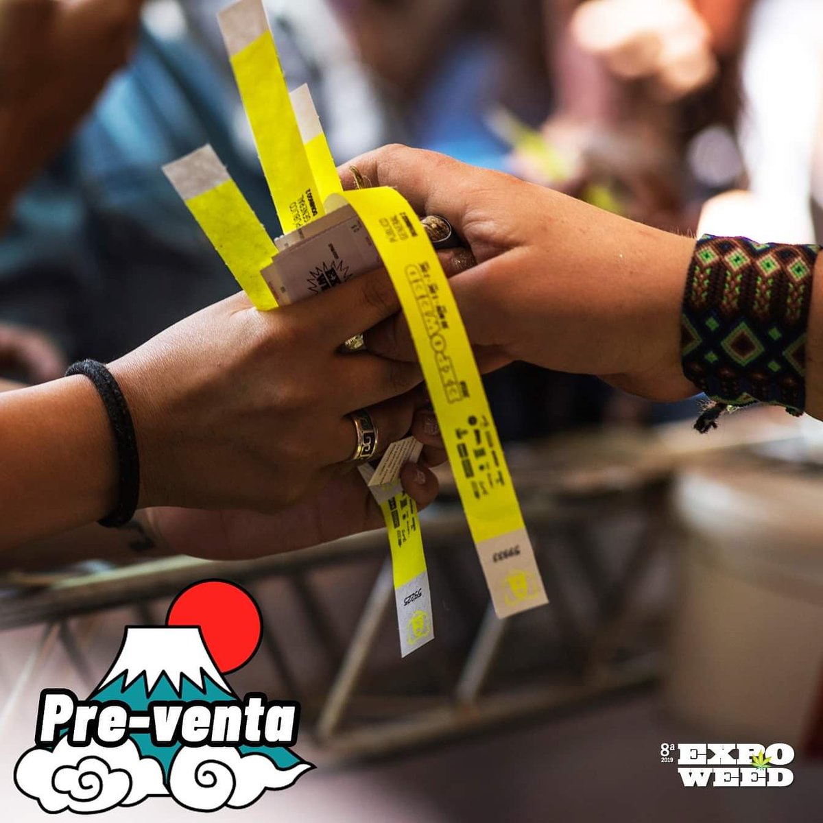 RadioChilena's tweet photo. Cada vez queda menos para que la República Oriental de #expoweedchile2019 aterrice en el parque O´higgins.🎎 ¡Asegura tu preventa en https://t.co/sNkg7vcxbY o en la tienda @canamochile

entradas disponibles por 👇😎🍁🎉

https://t.co/x4mZyxMwEQ

#expoweedchile #radiochilenaonline https://t.co/aQCePmJjme