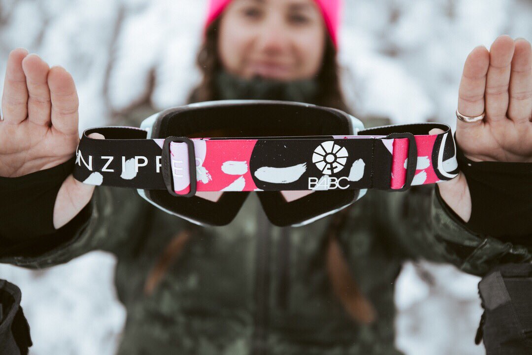 V O N Z I P P E R tweet media