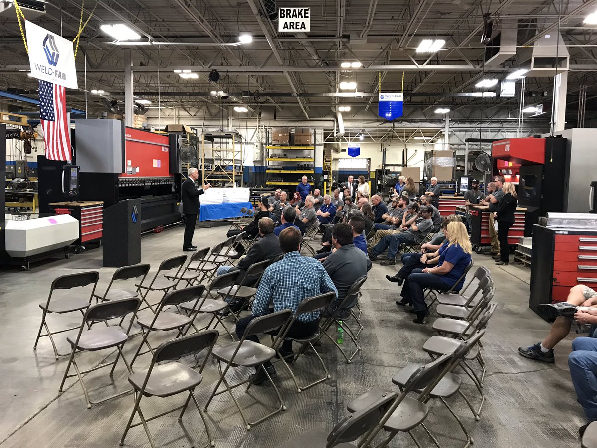 RZautner's tweet photo. @SenRonJohnson speaking with the Team at Weld-Fab- great Q&amp;A session! #WeldFabFuture https://t.co/HU2Yu3hSVA