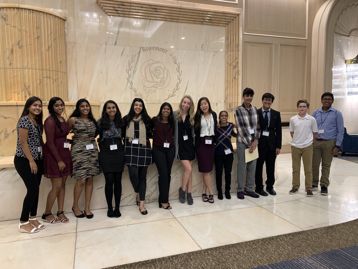 MeteaValleyDECA's tweet photo. 2019 in full swing at Fall Leadership Conference! MV DECA prepping for the year ahead! #herewego @MVHSBusiness @meteavalley @IllinoisDECA https://t.co/8QyE7cjEhF