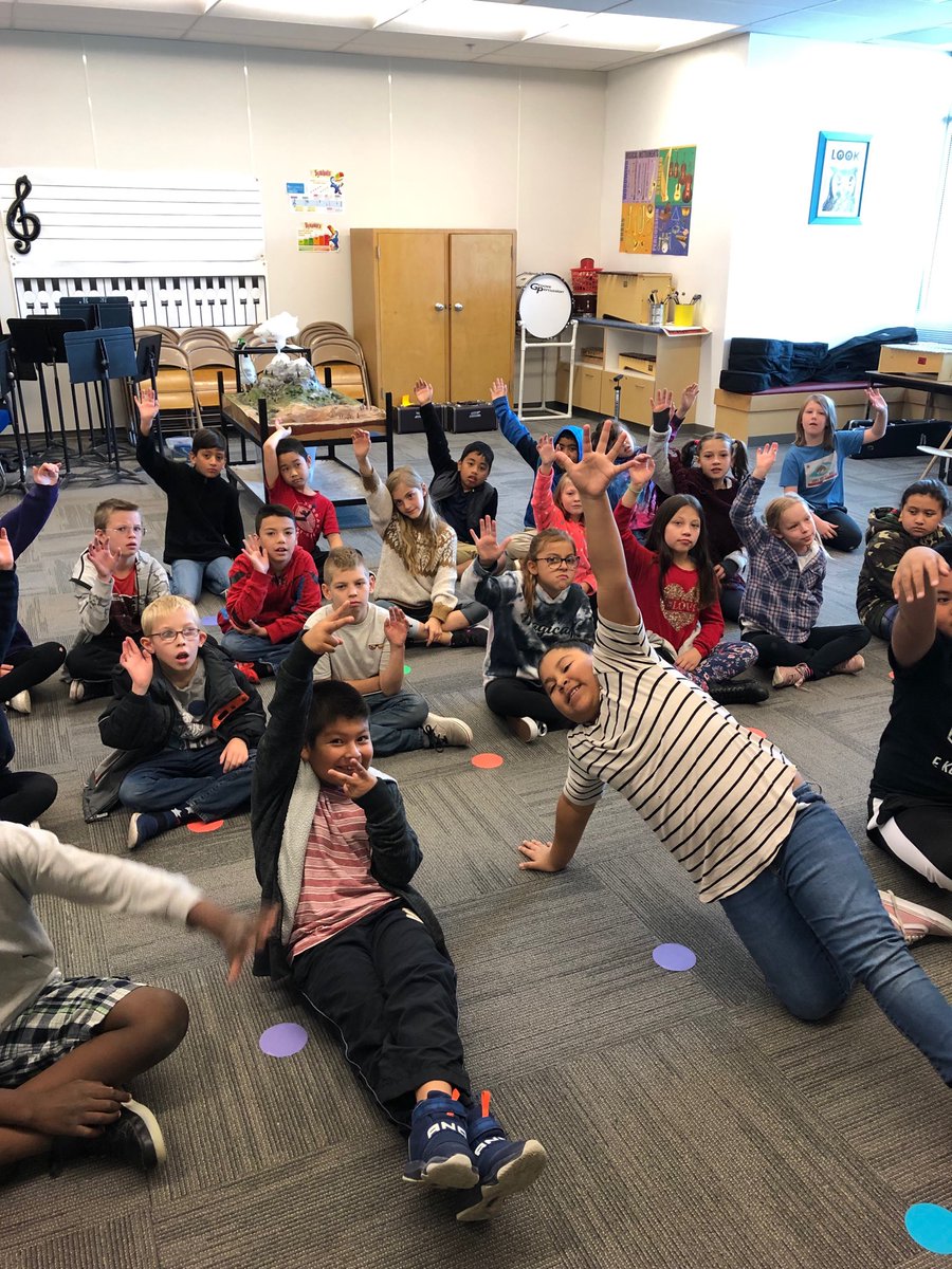 Mrs. Miller’s 4th grade students at Washington Elementary are learning more about the water cycle from science partner Loveland Living Planet Aquarium.#sciencerocks  #oneslcsd