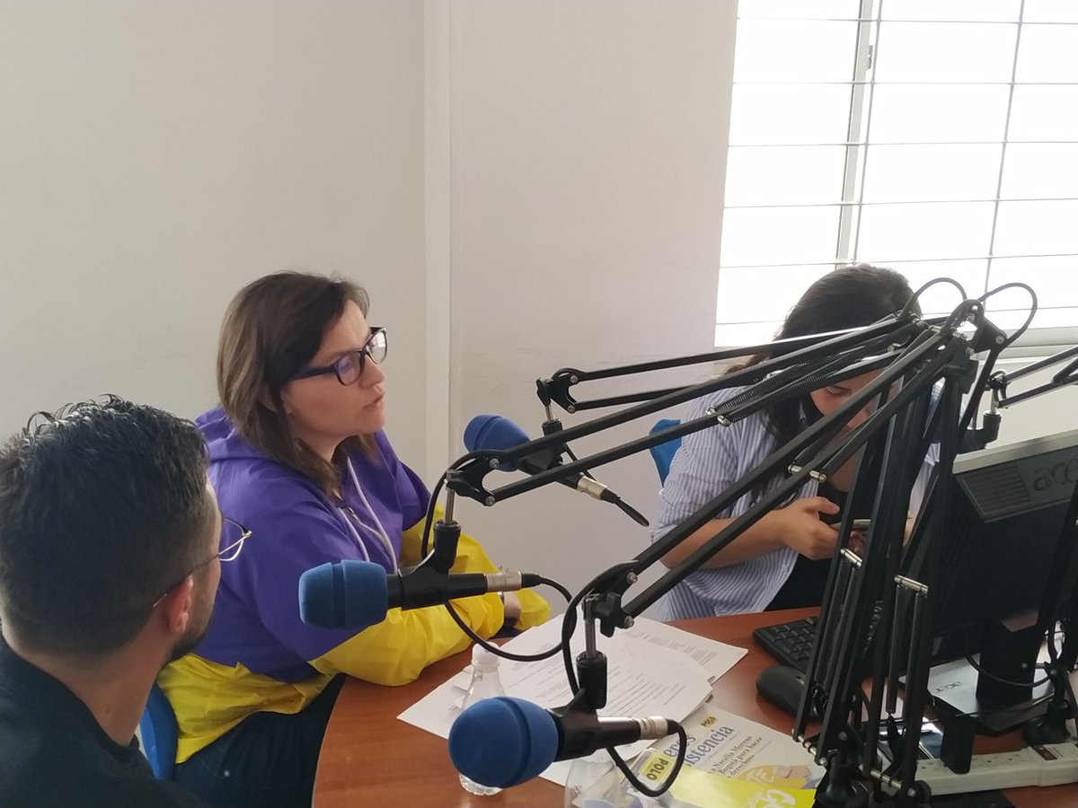 NatiMorenoS's tweet photo. Lo mínimo para aspirar a un cargo de elección popular es tener una hoja de vida limpia si no debería renunciar a su aspiración #DebateHumano
@humanaradio_ https://t.co/2vuckd1UQo
