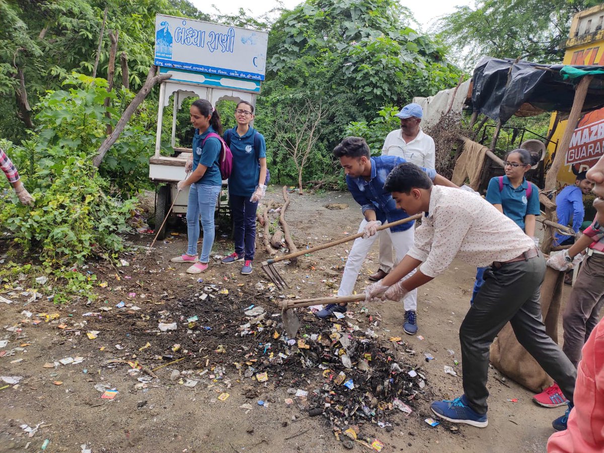 DCFBanaskantha's tweet photo. An effort towards making Balaram-Ambaji Sanctuary Plastic free
#SwachhBharat 
#SwachhataHiSeva 
#SingleUsePlastic
@drrajivguptaias 
@HoffPccf 
@PccfWildlife 
@CFwildlifegnr 
@CollectorBK
@CMOGuj https://t.co/huxBDiBPJP
