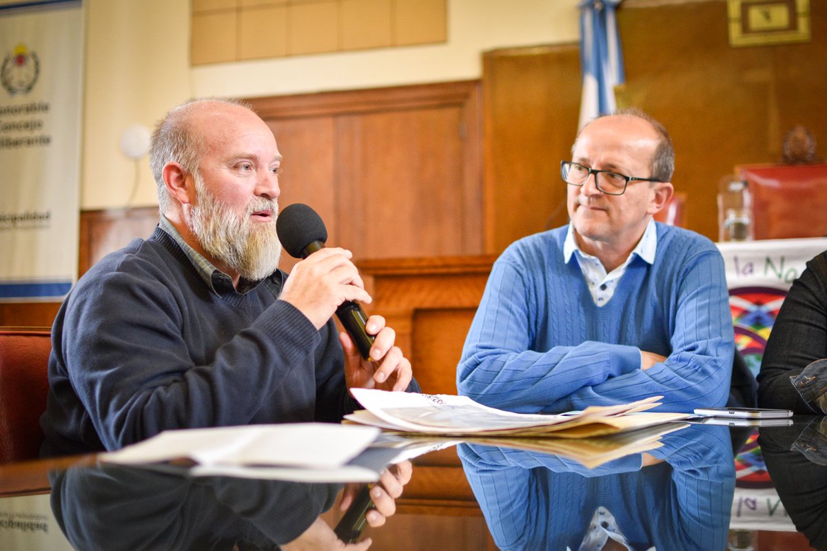 Hoy inauguramos la "Semana por la No Violencia".

Entregamos reconocimientos a Sergio Maldonado y a Juan Aiello por sus resistencias activas a diversas formas de violencia estatal.

La construcción del distinto, del enemigo, lo deshumaniza y resulta menos resistido su exterminio.
