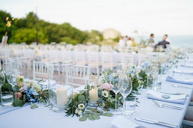 This year we have seen a real shift in our client’s thoughts to having their main meal sat outside. 
Yes, you have to have a contingency plan.☀️🌪⛈ But when the weather is on your side the results are so worthwhile.

Beautiful @penncastle offers perfe… ift.tt/2nRfPz3