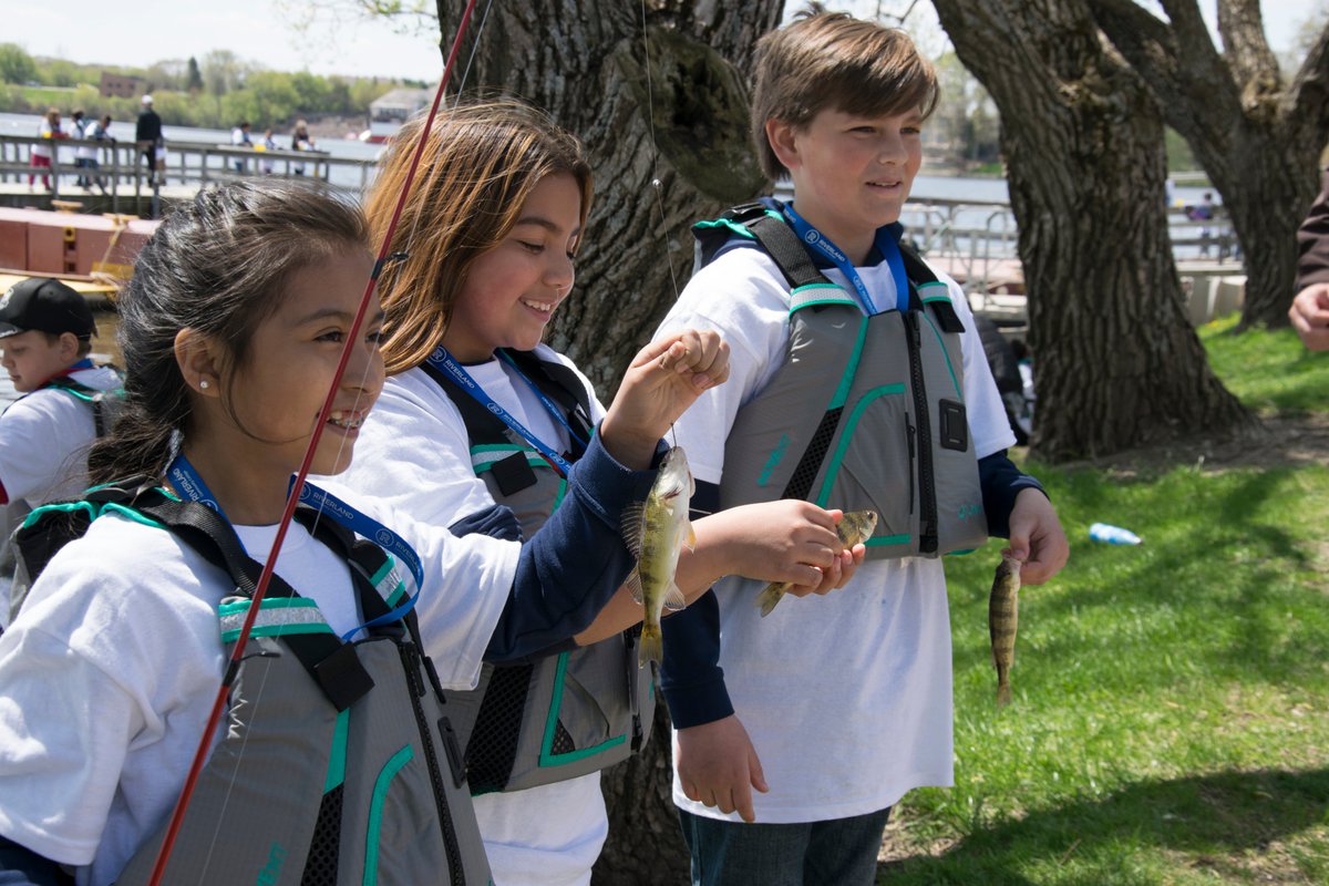 mnfishwildlife's tweet photo. Supporting quality time outdoors for kids! 

New DNR grant program aims to get more kids out fishing, hunting, studying animal tracks, hiking, biking or simply learning about nature: https://t.co/3eJrvg6iTQ #FishMN https://t.co/5hdrkoMRgz