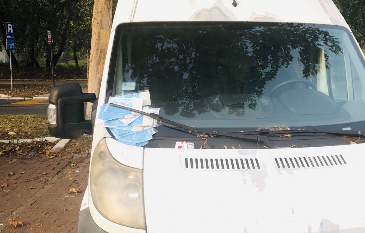 peace_srb's tweet photo. Obrnuo igricu! #parkingservis @SaobrKamera https://t.co/AZFQYErhUQ
