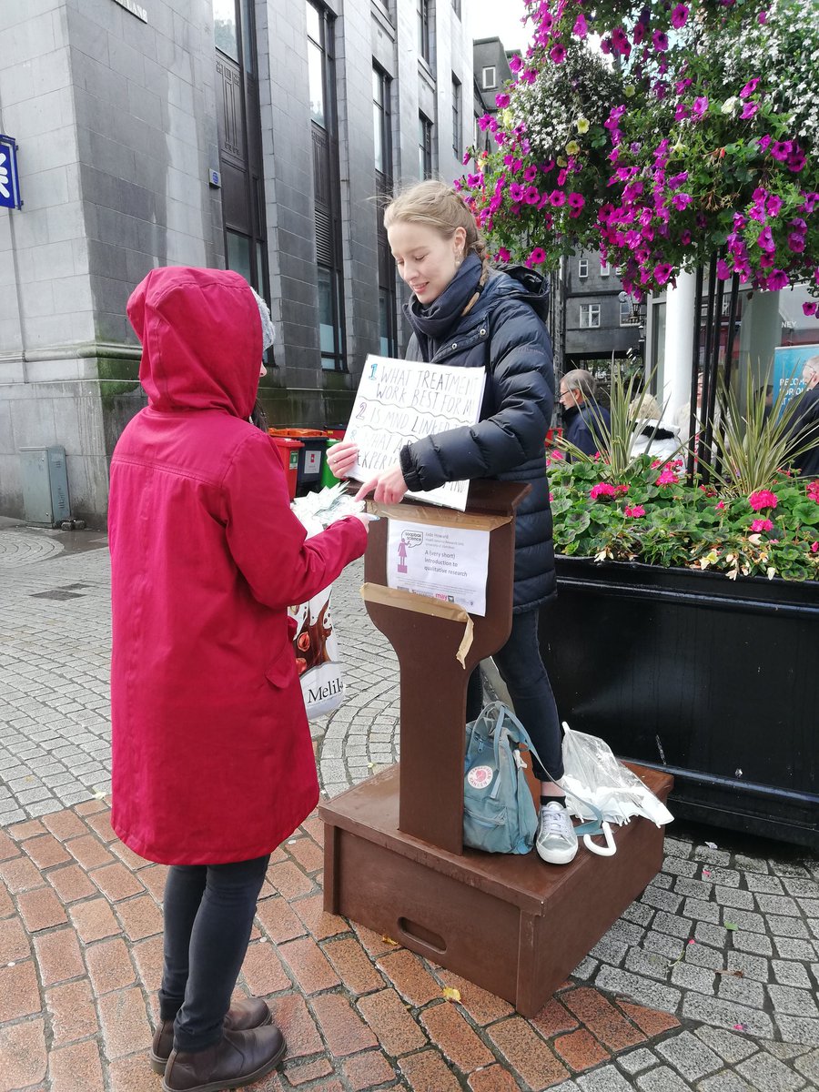 Last weekend at @SoapboxScience, lots of fun braving the Scottish weather to talk about #qualitative research and how we do it