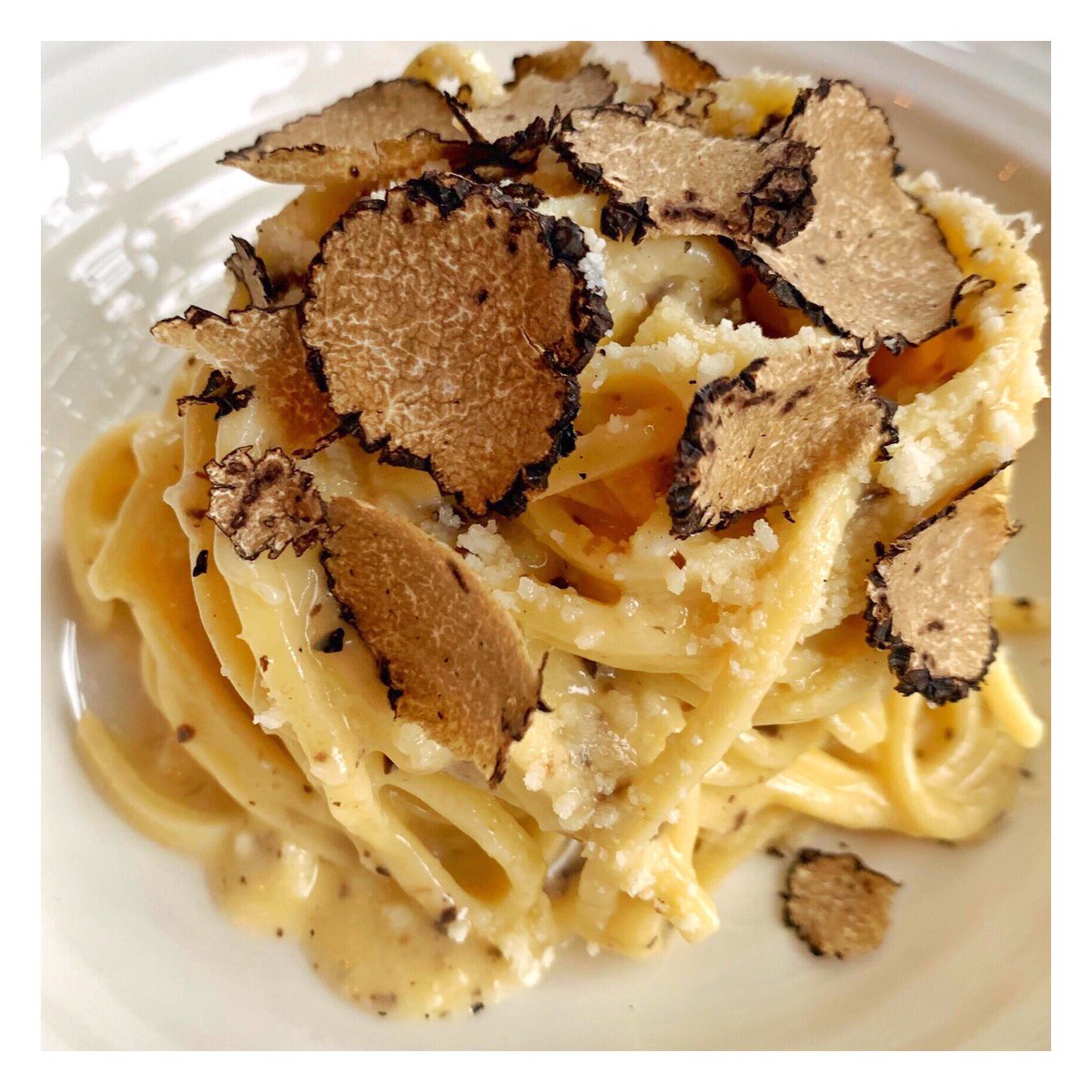 NODORestaurant's tweet photo. Tonight and tomorrow, that extra special... /// ‘Chitarra al Tartufo Nero’ ....whoooaa🤭
#NODOrestaurant 
#Junction #Hillcrest #Leslieville 
#Truffle #Pasta https://t.co/C08r3ELhrg