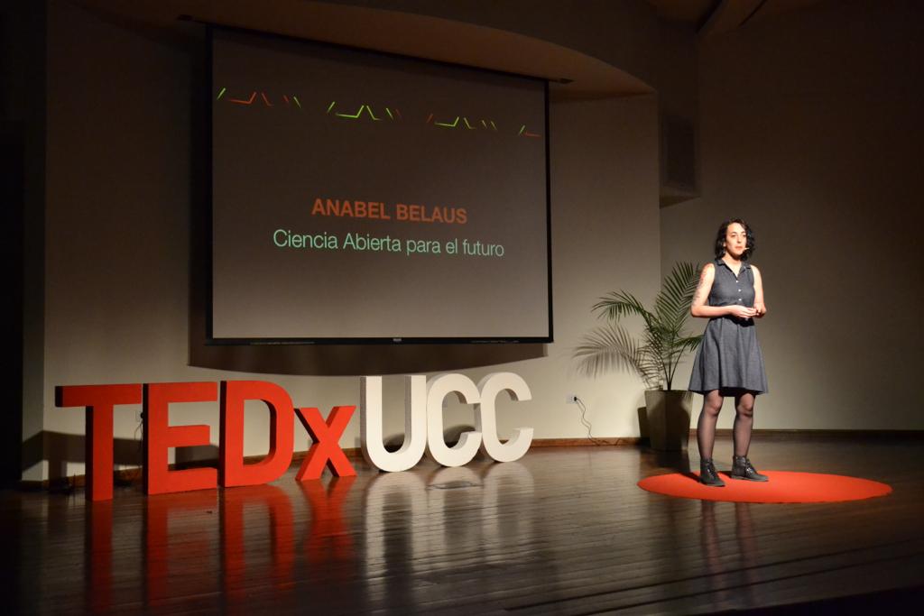 TEDxUCCba's tweet photo. ❌ORADORES  #TEDxUCC2019 ❌
Anabel Belaus✨
👉Ciencia Abierta para el futuro
#TEDxALaQuinta
 
Seguilo en vivo: 👇🏻
https://t.co/sUpIpTbPUe https://t.co/Xsfh5oF6zw