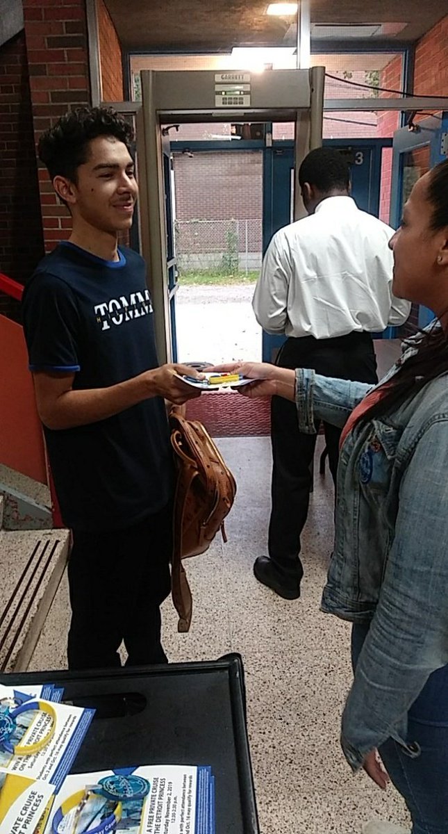 AoAInDetroit's tweet image. Every @AoAInDetroit High School student received an #EverySchoolDayCounts wrist band, an AOA key chain, and an invitation for a free private cruise on the Detroit Princess! Students must have perfect attendance between Oct 2nd-Oct 16th to qualify!
#CountDay