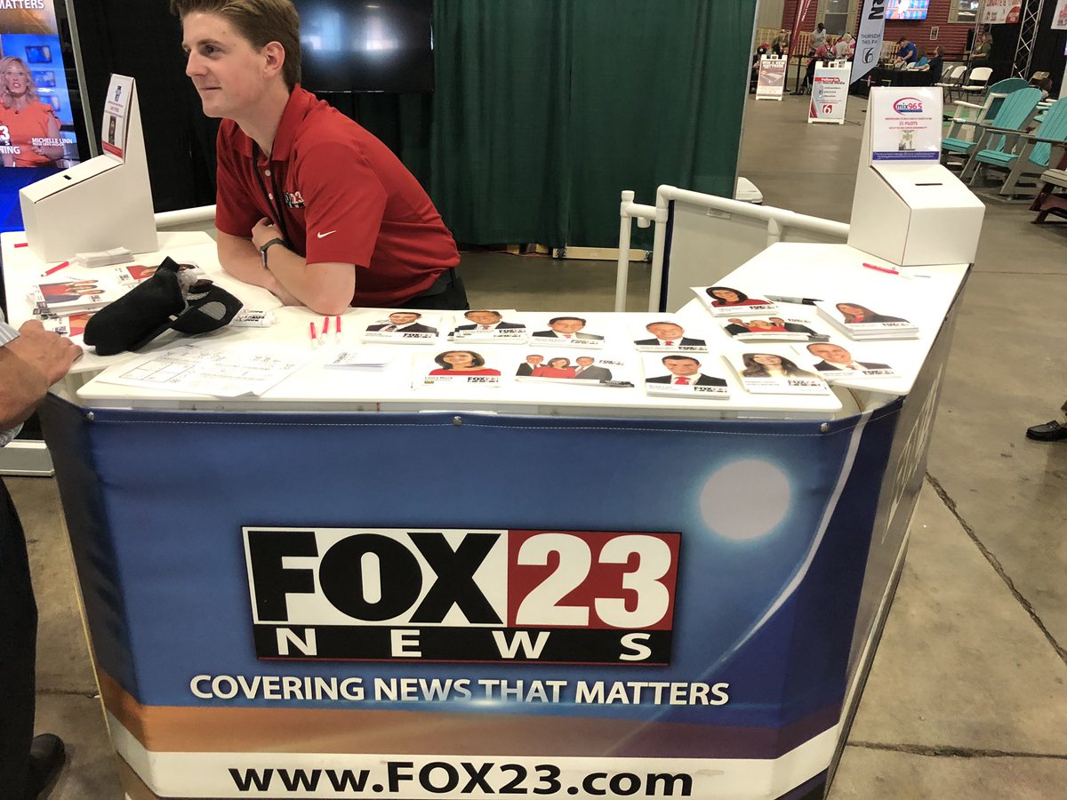 TiffanyAlaniz's tweet photo. Pick a picture, any picture. @LukeSlabaugh and I are in the @FOX23 booth at @tulsastatefair 
 Come say hi! Also Luke is happy to sign any of these pics. @ShaeRozziFOX23 @NathanDThompson @ClayLoney @RonTerrell @FOX23Michelle @MichaelSeger 
#11daysofawesome #friedeverything https://t.co/KU1D6CZklo