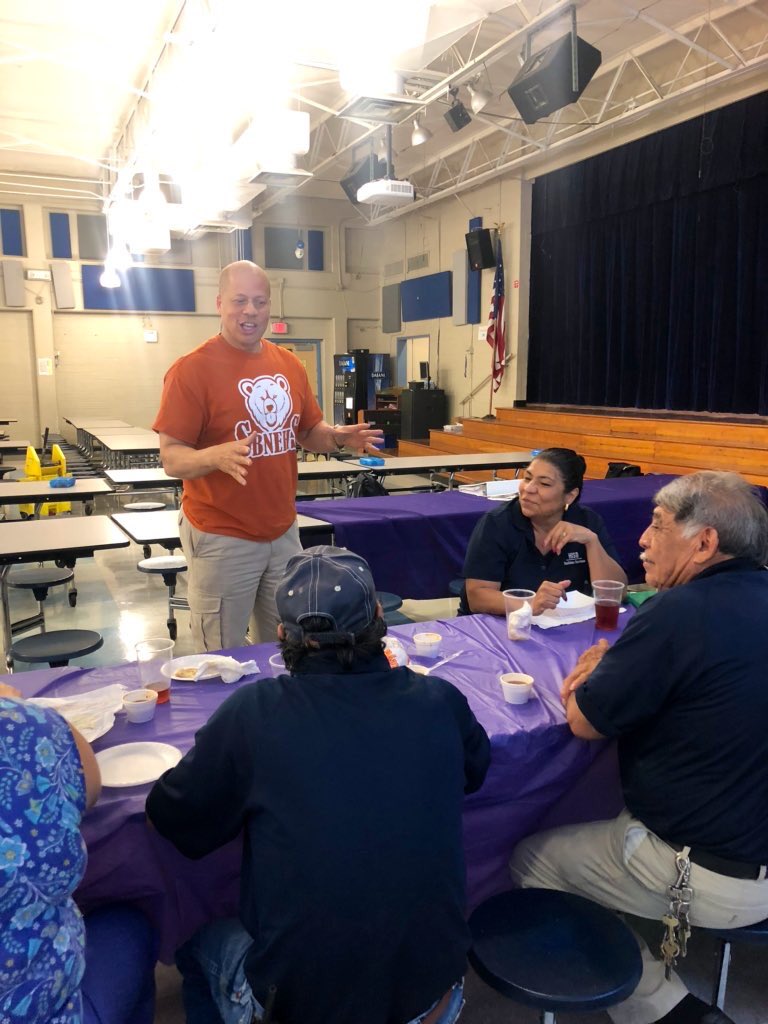 SuttonES_HISD's tweet image. Happy National Custodial Appreciation day! #SuttonPride #Thankyou 🎉