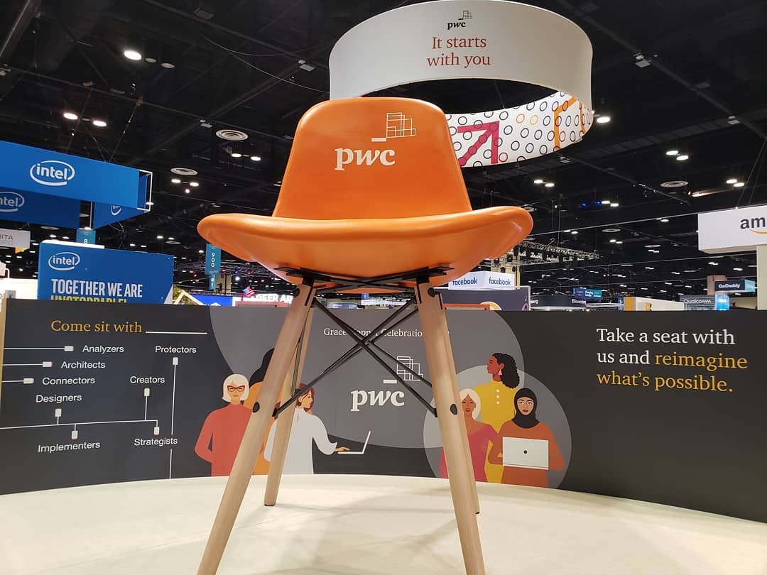 workwithrod's tweet photo. Hang out with #teampwc  at #GHC19 - Booth 701!
✔️Meet our #womenintech
✔️Explore cool #techcareers
✔️Experience the work we do
✔️Get a glimpse at a day in the life https://t.co/vdgSNeu3Mh