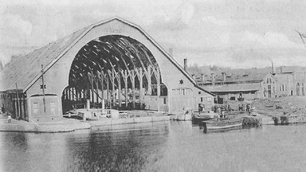 OttomanArchive's tweet photo. Shipyard, Istanbul, 1900s
Tersane, İstanbul, 1900'ler https://t.co/1qrbFrD1Mo