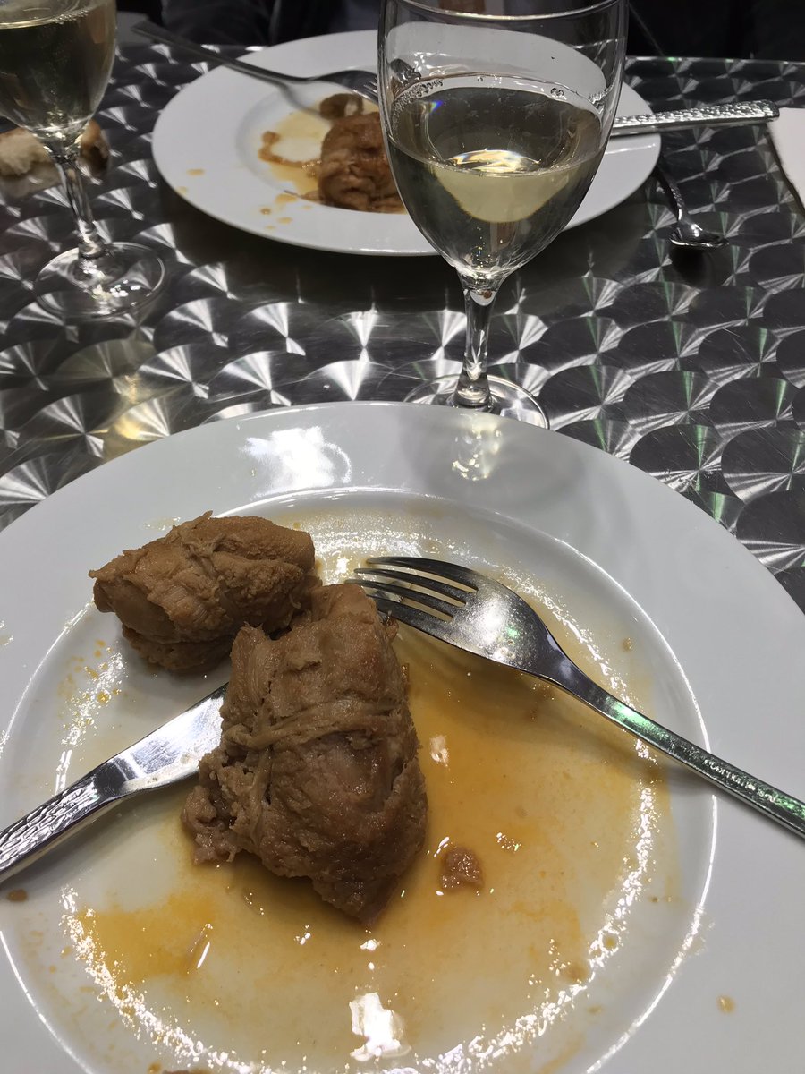 xNicolle87's tweet photo. Les traditionnels tripoux au @SommetElevage. Au-delà d’un rituel, une évidence... @tripierdefrance @PascalGonnord https://t.co/UDEdEDwKBd