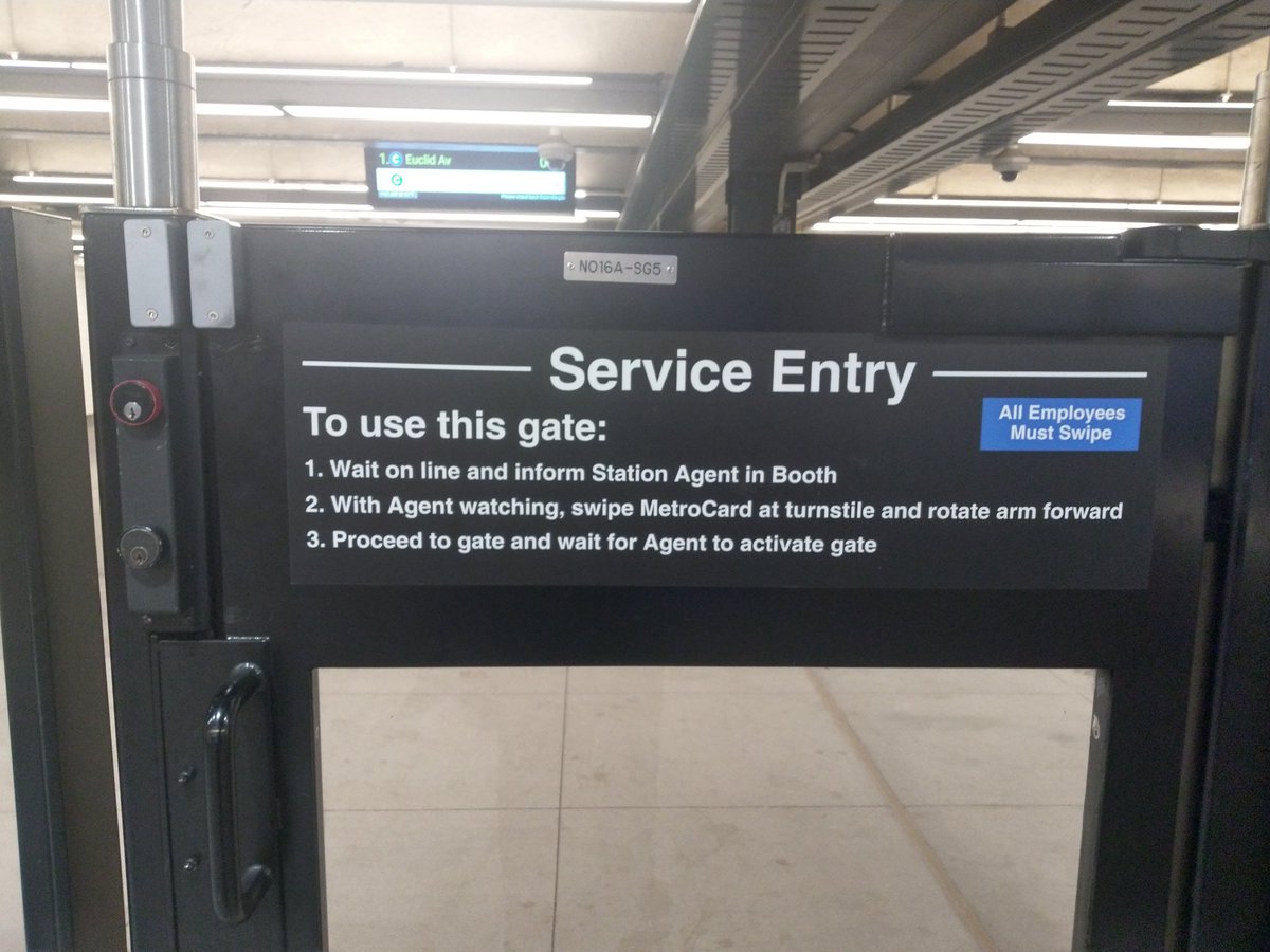 UptownNuyorAsia's tweet image. .@MTA It is difficult for people to take your fare evasion messages seriously when you redesisgned stations with these gates. 
#Functionoverform Always.