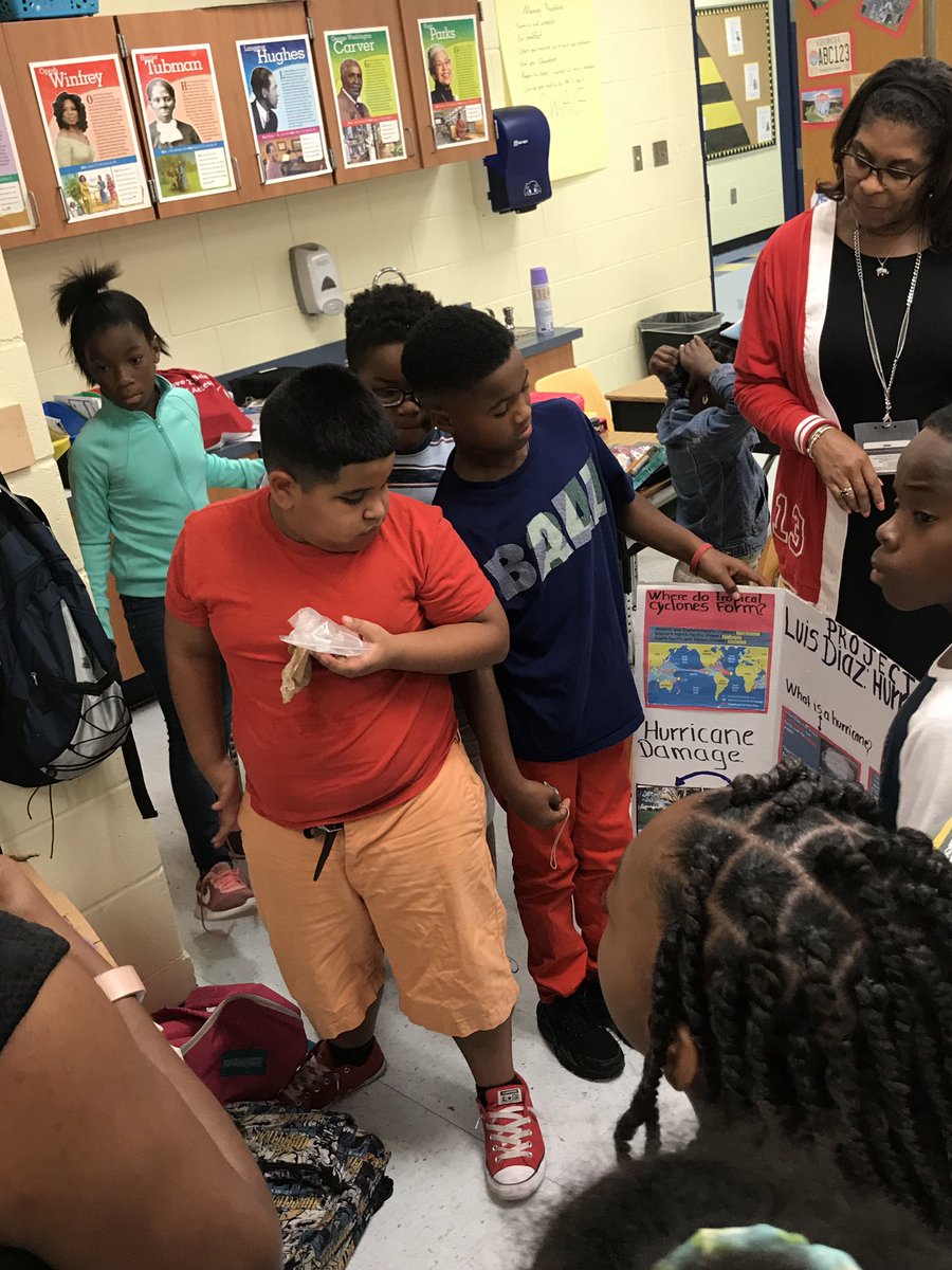 Had a great time talking with the 4th graders @LTNolanOwls today about my career as a meteorologist! <a href="/GreatGilbert4/">Great Gilbert</a> class even shared some of their awesome projects on hurricanes, floods, tornadoes and more!