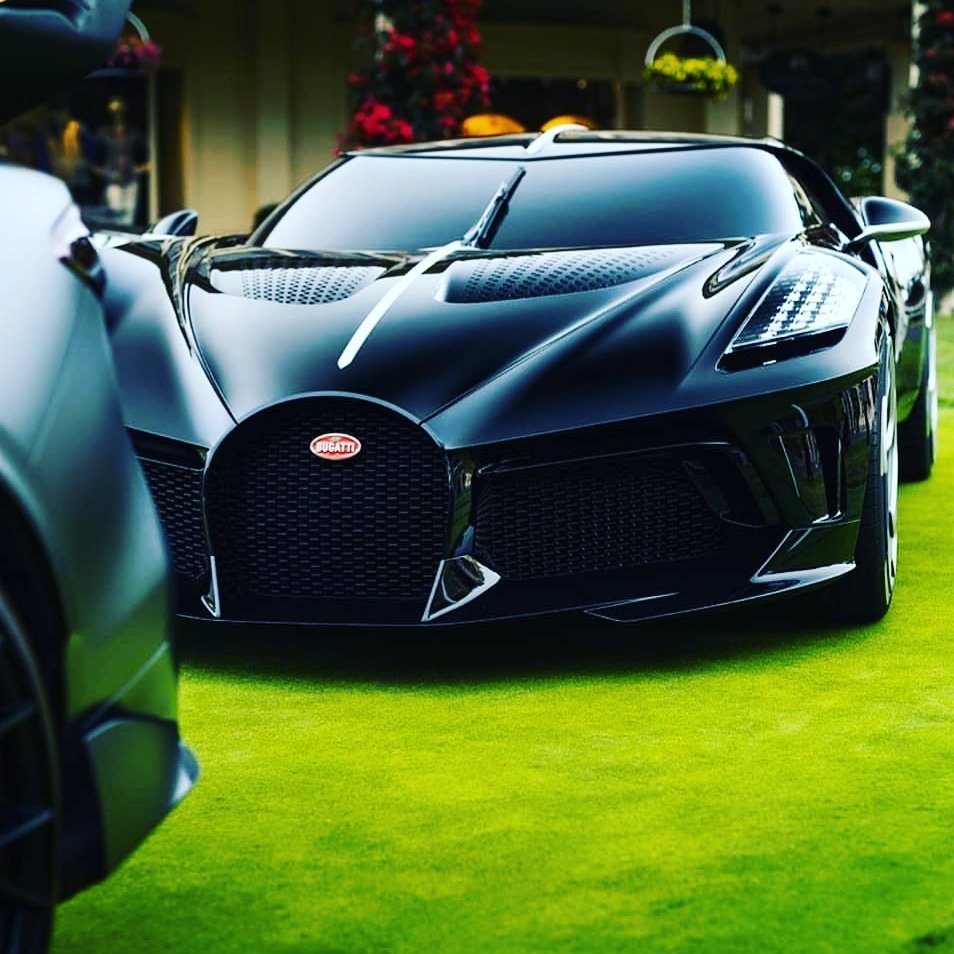 TireCradle's tweet photo. Here's some motivation to get your through your mid- week!🔥🔥🔥🔥 Repost @top._car 
#bugatti #TireCradles #protectyourtires #qualityfirst #lifetimewarranty #theoriginal #weship #garagegoals #welovecars #fastcars #needforspeed #exotics #humpdayvibes https://t.co/b3mRENt0gs