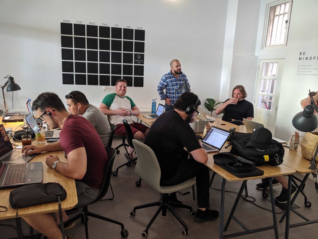 analog_republic's tweet photo. Check out our Private office here at @outsiteco in #Lisbon, Portugal! It's great to have all of our members from The USA, UK, Europe, and Central America together for the first time ever! #analogrepublicmeetup https://t.co/alzhKqLRli