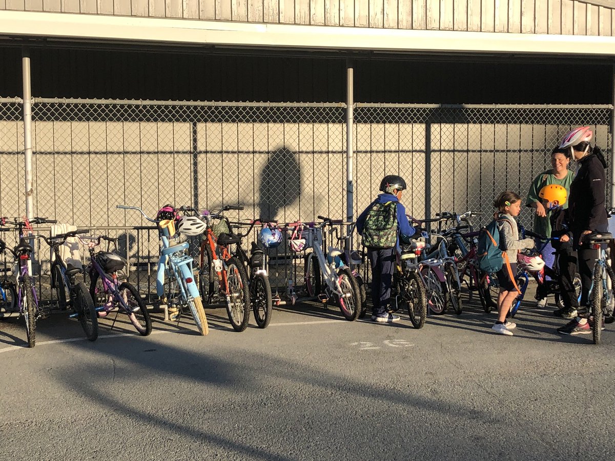El Monte Elementary (@elmontebulldogs) on Twitter photo Walk and Bike to School Day was a huge success with our Bulldogs! 🐾 thank you <a href="/StSmartsDiablo/">Street Smarts Diablo</a> for helping us with this awesome day! Walk and Bike to School Day was a huge success with our Bulldogs! 🐾 thank you <a href="/StSmartsDiablo/">Street Smarts Diablo</a> for helping us with this awesome day!