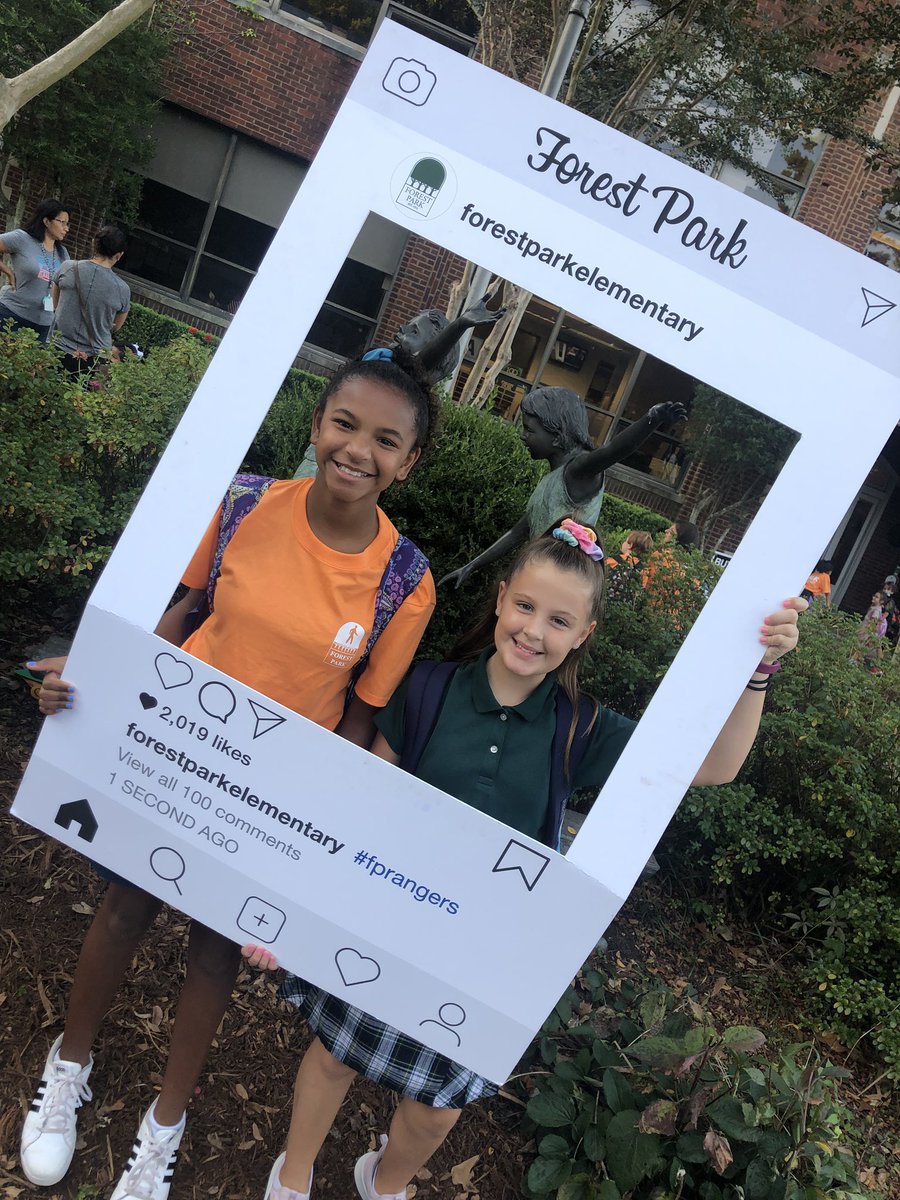 dawnerscott's tweet photo. #WalkToSchoolDay My last at @FPRangersPTA 🧡 https://t.co/2v23WoQMid