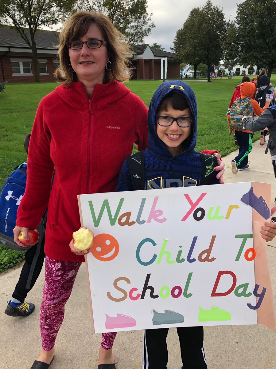 OSMSGB's tweet photo. Happy #NationalWalktoSchoolDay! Here are some photos of our team members walking with their kids to school this morning.
#LifeAtOSMS https://t.co/TfMZScEDSy
