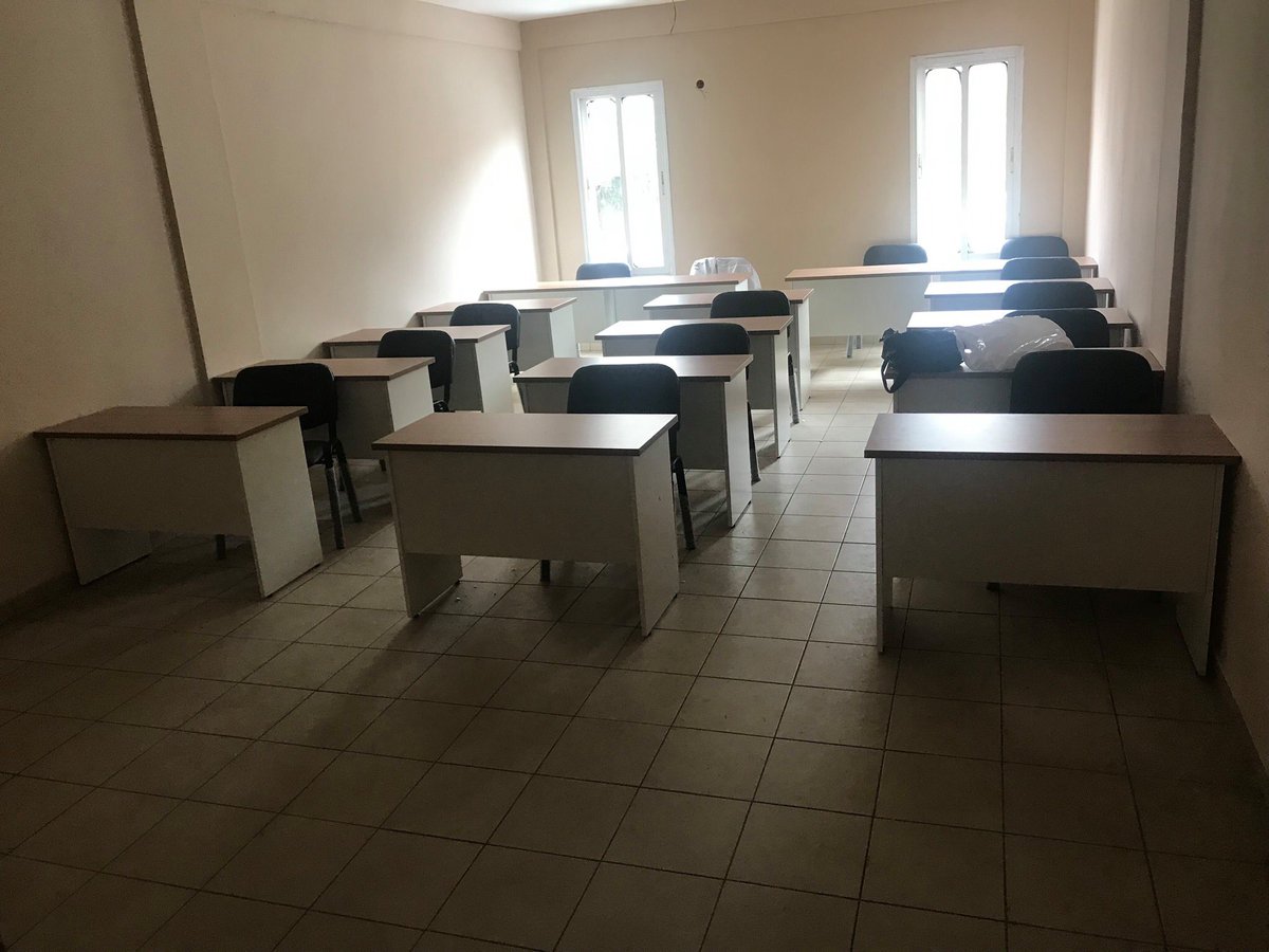Assalablog's tweet photo. L'université de Bissegue promise à un bel avenir, Fondée et sous la Direction de Raymond Ndong Sima.

À l'Université de BISSEGUE, nous proposons les domaines de formations Suivants: 
✅ METIERS DE L'EDUCATION 
✅ ECONOMIE &amp; DROIT
✅ MATHEMATIQUES 
https://t.co/v8Hc4KH1Mo #Gabon https://t.co/yJf7PRt76t