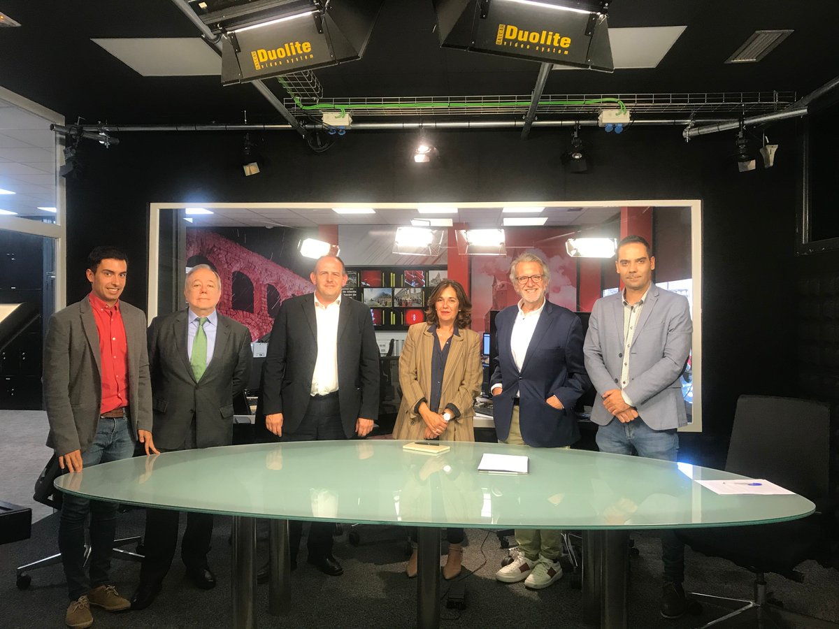 Este miércoles, a las 21.30 horas, en <a href="/Enfoque8TV/">Enfoque Actualidad</a> hablamos con los diputados de la legislatura que se acaba de cerrar y posibles candidatos al 10N, <a href="/BeatrizEscu/">Beatriz Escudero</a> @POPULARESegovia <a href="/JLAceves/">Jose Luis Aceves/❤️</a> <a href="/PSOEdeSegovia/">PSOE Segovia</a> y <a href="/EduardoCalvo_/">Eduardo Calvo</a> @SegoviaCs_con @auremartin <a href="/juanjoferco/">Juanjo Fernández Corral</a> y <a href="/dmartinarranz/">Daniel Martín</a>