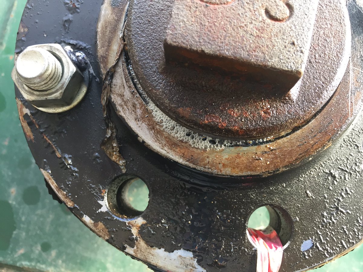 FuelHygiene's tweet photo. Obviously quality control isn’t that important to some tank manufacturers on hire tanks going out to clients! This was a flange leaking where a blank was requested and should have been fitted. Keep vigilant guys could have been an environmental disaster https://t.co/ykuMQSabJY