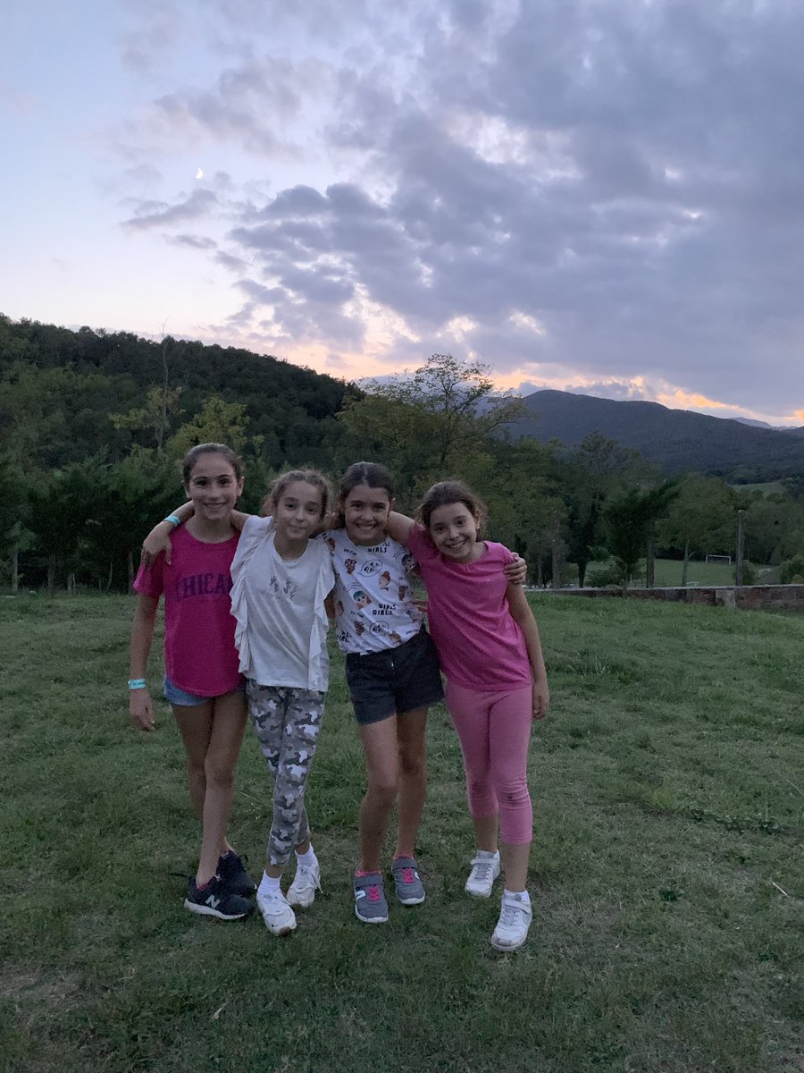 standreu's tweet photo. Juguem un súper partit de futbol abans de sopar al Collell https://t.co/qowGbHXDHf