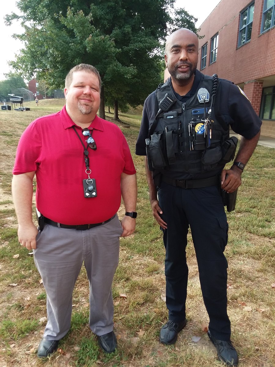 APSsaferoutes's tweet photo. Thanks @APSVirginia for braving the heat on #APSWalk2School Day. Shout-out to VIP guests who joined students @APSDrew for supporting students in every way, every day-@Monique4APS @ArlingtonVA @ArlingtonDES @ATPcommutes @WalkArlington @BikeArlington @ArlingtonVaPD @APSFacilities https://t.co/niPOUgug8O