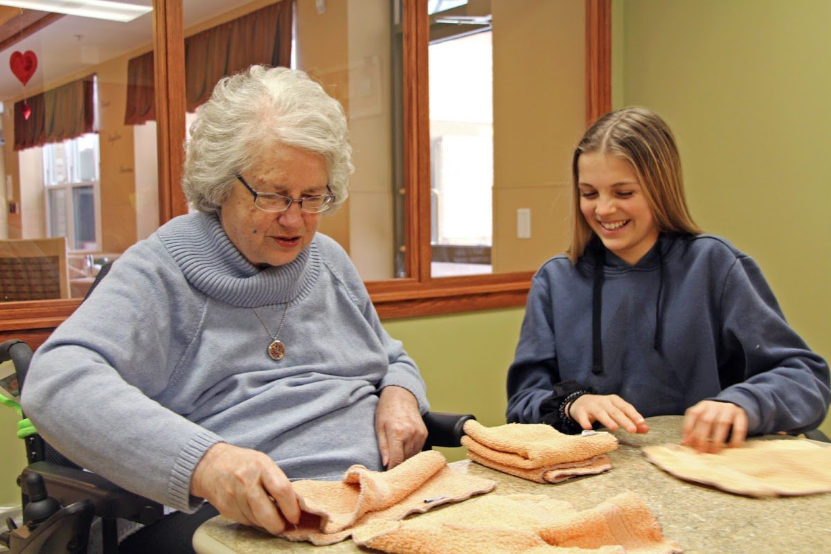 CLRI_LTC's tweet photo. Earlier this year, we released a toolkit & webpage to help #LTC homes create opportunities for high school students in experiential learning placements & get the benefit of having students in their homes!
Download it here: https://t.co/cASnlskPKw
#longtermcare #nextgenLTC https://t.co/HrthTHJ4Ku