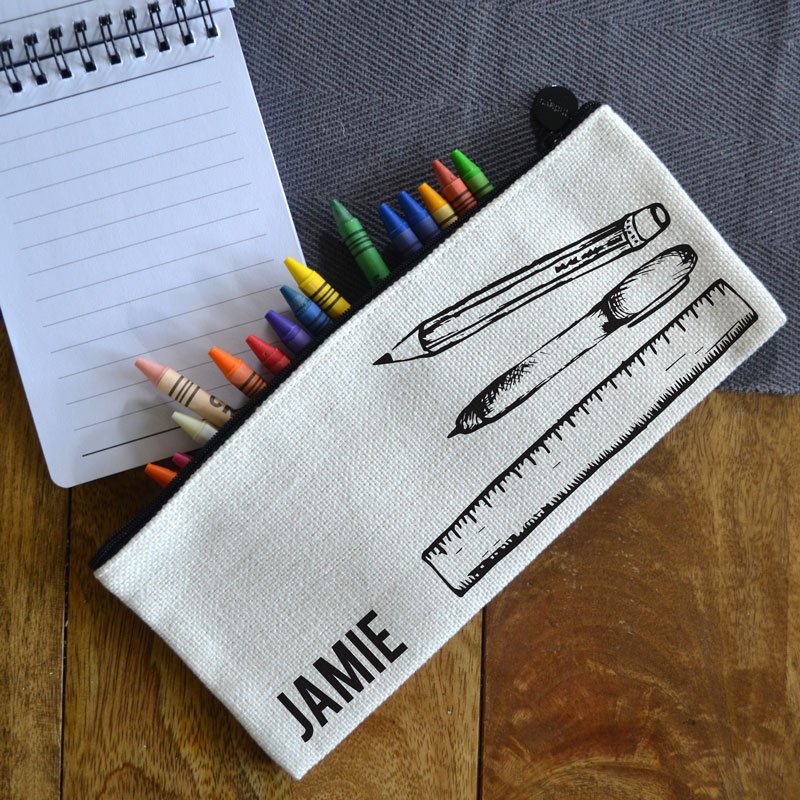 AlwaysPersonal's tweet image. Our arty linen pencil cases make great birthday gifts for art #students! erfect for keeping all their pens, pencils and other #art equipment in! Click the link below to take a look ✏️📕🖊️

alwayspersonal.co.uk/collections/pe…