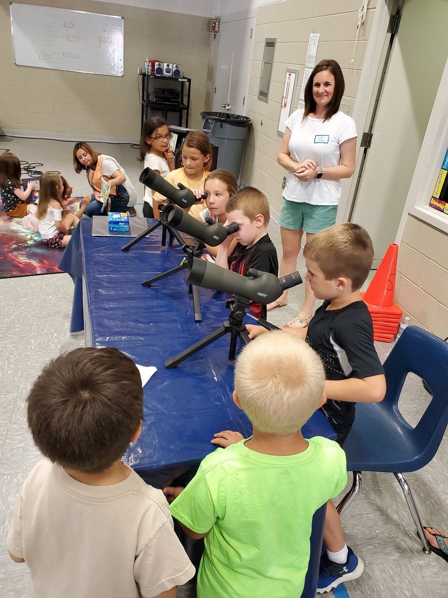 WilsonHillPTO's tweet photo. We had an amazing day today with @COSI on Wheels! Thank you to all volunteers that helped make this happen for our students and the amazing staff for making it a great day of learning! @WilsonHillElem @wcsdistrict #itsworthit https://t.co/9le2QrAOMq