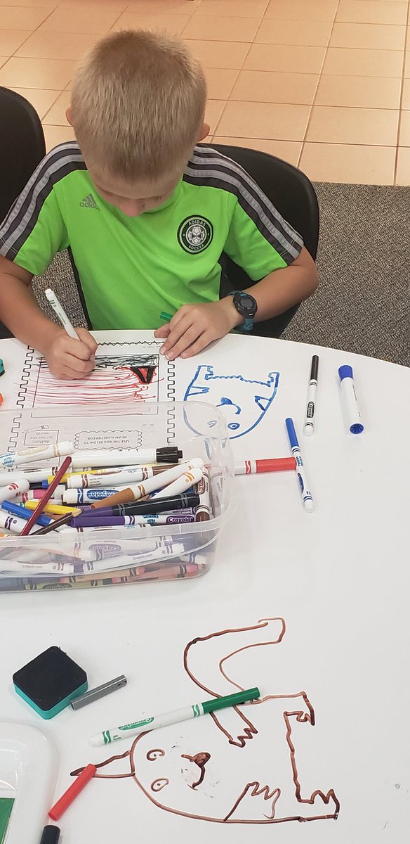 MillCreekReads's tweet photo. Using our new whiteboard tables to plan out our illustrations.
#geneva304
#learningtogether304 https://t.co/hyWrxmTrel