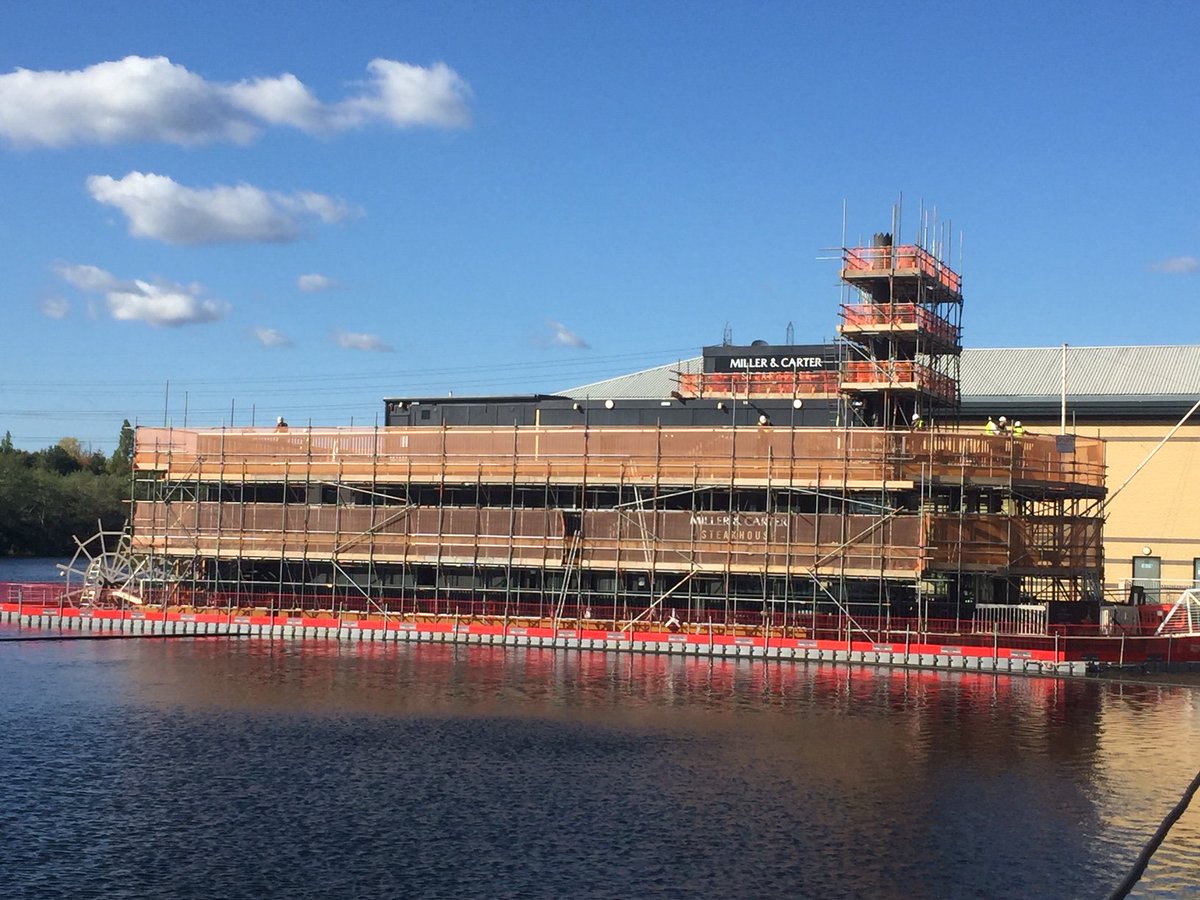 SmartScaffold's tweet image. Massive well done to the SMART team, job delivered safely and on schedule. #scaffoldingessex #smartscaffold #smartscaffolding #teamsmart #scaffolddesign #millercarter #intulakeside