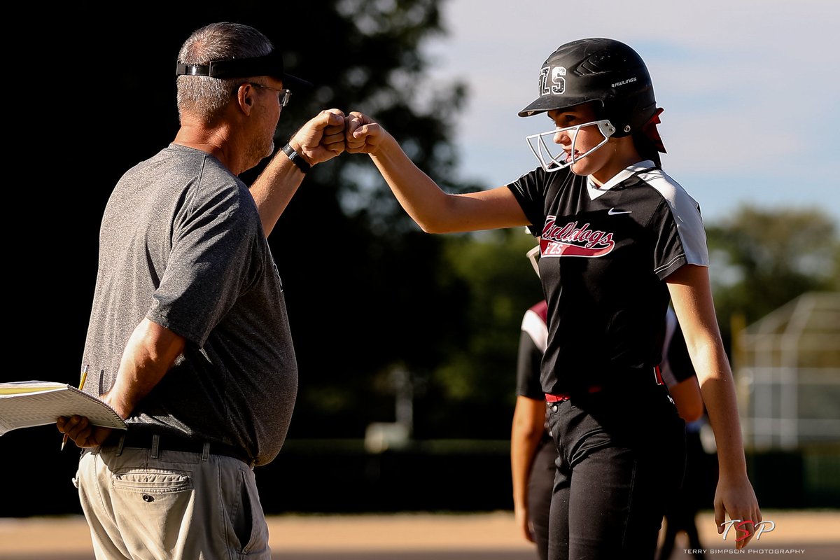 TSP_100's tweet photo. I can't remember the win/loss records or the game scores when I played sports, but I still remember to this day the positive impact of my coaches. I seem to appreciate that more as years pass.  Being around @FZS_SOFTBALL brings back so many great memories.@genem316FZN @ZumSouth https://t.co/UnhOMUMLrT