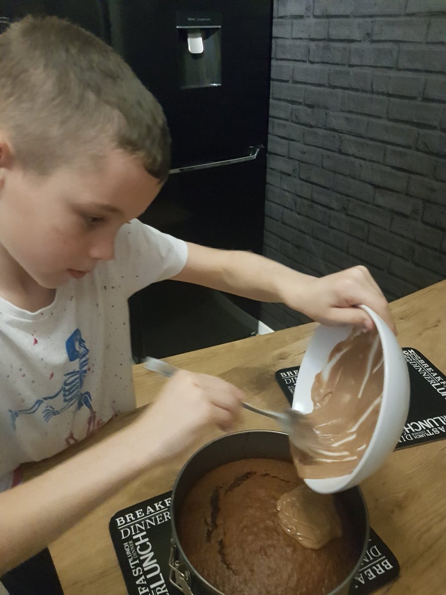 Susanne39266972's tweet photo. @p4stbernadettes Kelvin having fun baking with mums recipe for chocolate cake🎂 https://t.co/RtUUz33vVj