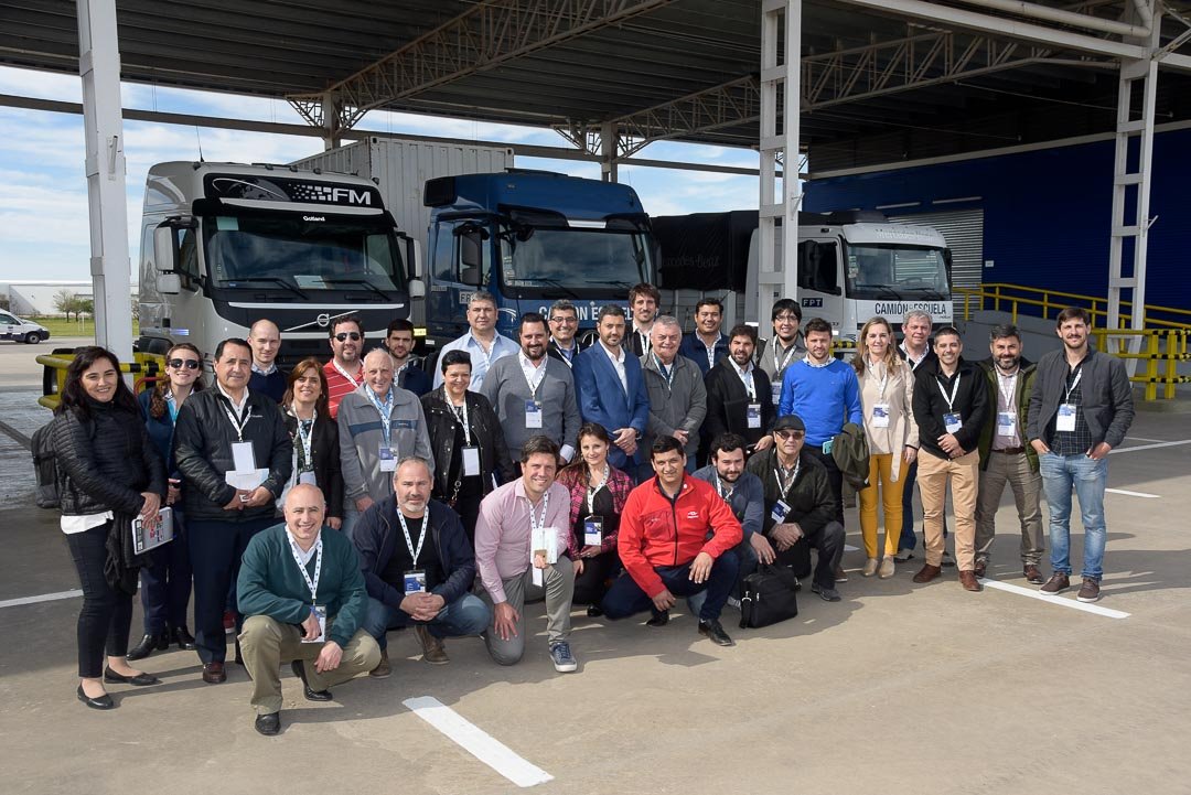 FPTArgentina's tweet photo. El #CentroDeCapacitación 🚛🌲🌳 recibió a los cursantes e interesados en los Diplomados virtuales 👩‍💻 junto a @IRAMoficial, desde:
*@FPTArgentina Diplomado en Gestión de Seguridad Vial
*@CATAMP_oficial Diplomado en Transporte Automotor de Mercancías Peligrosas por Carretera https://t.co/JMMpiPJFNL