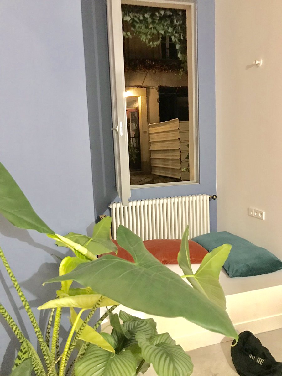 digital_ladies's tweet photo. @school_ada @LadiesCodeParis @ya_f @juliendorra @MereteBuljo @_TheFamily @ChloeHermary @FlashTweet @SolenneBLG @NathOllier @IT_4_Girls @_samueltamba @JLCarves @SANDDELA @MurielBBG @fred_havard #workinprogress Si l’école de #code @school_ada ouvre la semaine prochaine! 🏗
@ChloeHermary nous fait la visite des lieux avec son casque de chantier en mode #DigitalLady au🔝
@FlashTweet @SalsaHayek @IT_4_Girls @RodolpheRoux @MereteBuljo @EtClaude @Alice_zag @carolineramade https://t.co/mGFMqxZ0KF