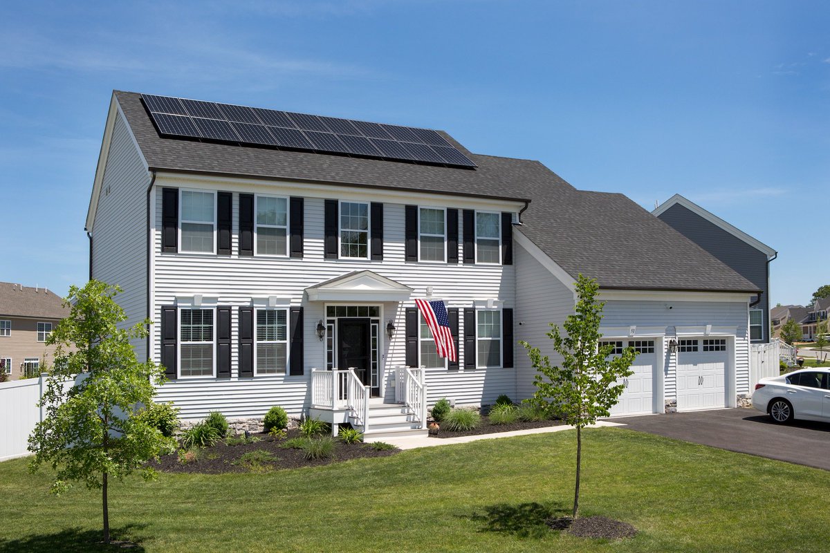 SunPower's tweet image. Goshen, NY, residents: You're invited to a solar block party at our mobile showroom in the energy efficient @HeritageHomes community. 12-3 p.m. Saturday, Laurel Circle. @letsolarpayyou ow.ly/bk1Q50wyxD0 #solarroadshow